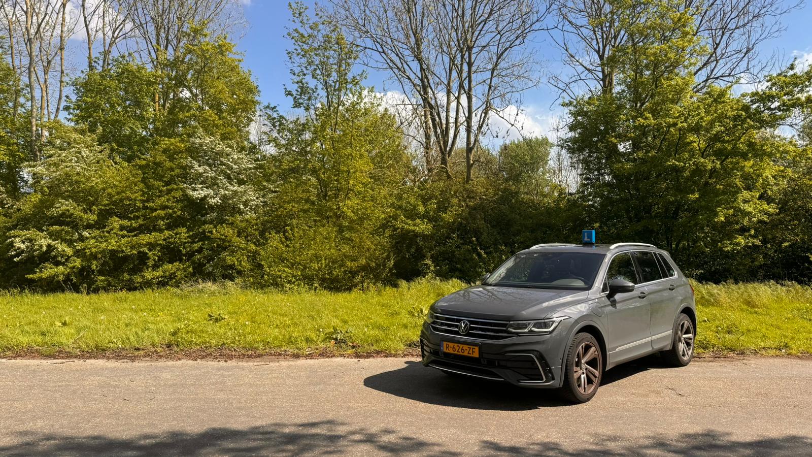 Foto van onze Rijles auto / Picture of our car